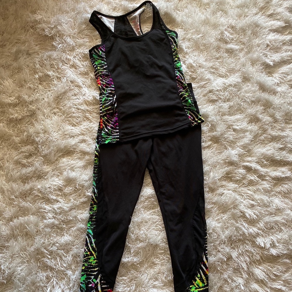 Cute Black & Multicolored Zebra Yoga Set